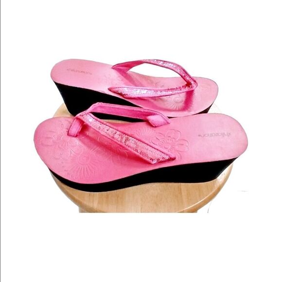 Xhilaration Hot Pink High Heel Flip Flops - Picture 2 of 7
